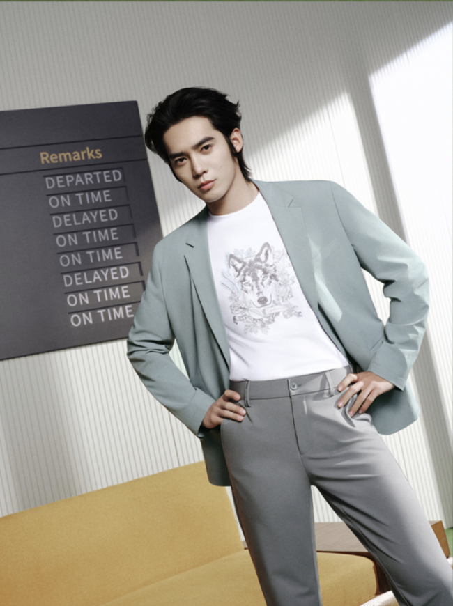 职场男士的春季困局:七匹狼系列穿搭方案真的有效吗? 手机评测