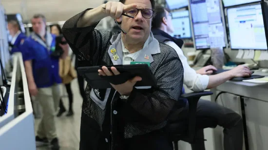  全球能源通道承压；美股低开应对油价波动；经济数据提供缓冲。 股票财经 全球能源通道承压；美股低开应对油价波动；经济数据提供缓冲。 股票财经 全球能源通道承压；美股低开应对油价波动；经济数据提供缓冲。 股票财经