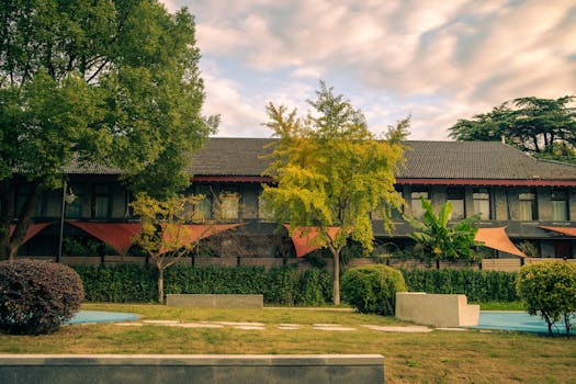  油价飙升引发连锁反应；美联储加息讨论升温，市场预期悄然转向。 股票财经 油价飙升引发连锁反应；美联储加息讨论升温，市场预期悄然转向。 股票财经