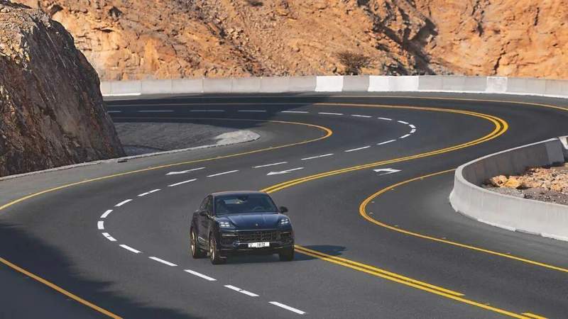  霍尔木兹海峡局势升级，全球汽车供应链面临严峻考验。 汽车科技