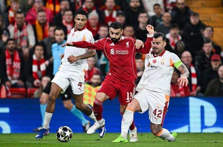  加拉塔萨雷后卫赛后发声；我们防守顽强，赛季进步显著，为土耳其骄傲。 体育新闻 加拉塔萨雷后卫赛后发声；我们防守顽强，赛季进步显著，为土耳其骄傲。 体育新闻