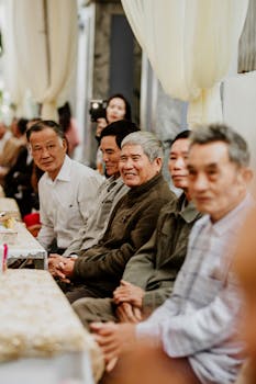  全球变局中，中国发出开放强音；李强总理在高层论坛分享三点深刻见解。 新闻