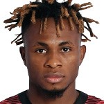  英超边锋价值重估；丘库埃泽留队呼声高涨，米兰夏窗迎来利好。 体育新闻