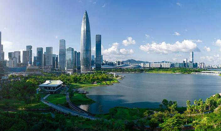  当团圆遇见世界：深圳机场里的春节故事，每一帧都是跨越山海的思念 新闻