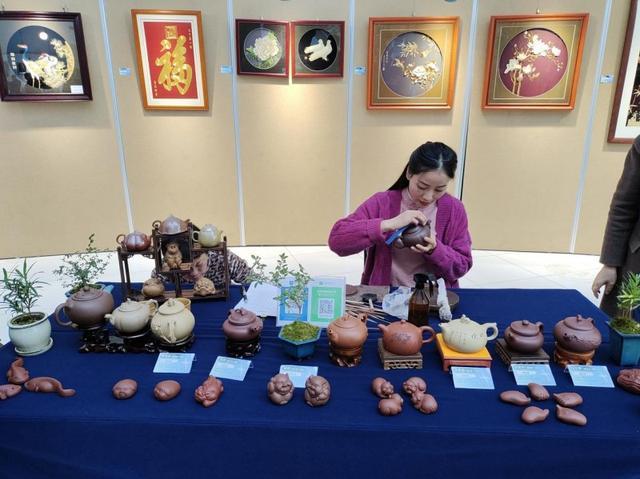  紫砂非遗×文化助残：宜兴美丽工坊的技术解构与系统创新 企业服务