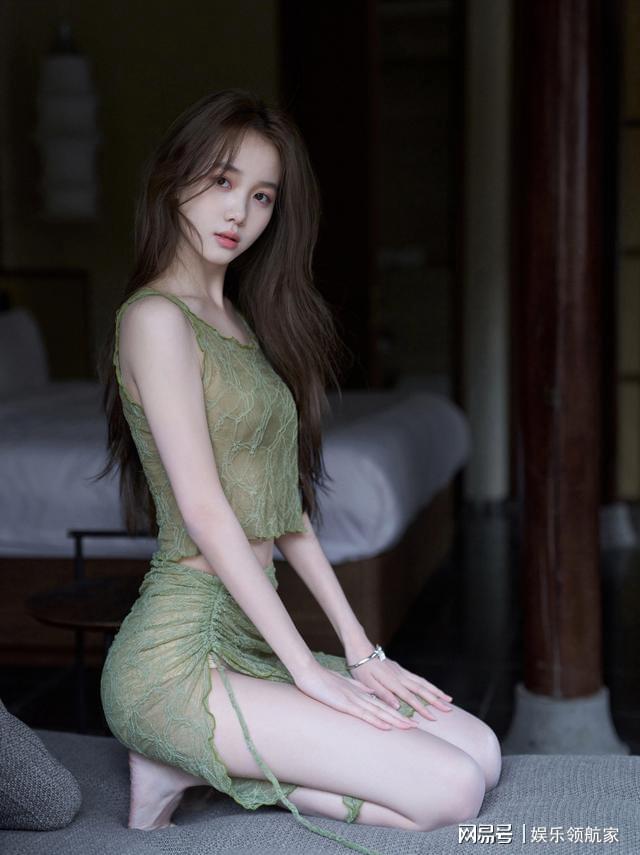  从专业角度拆解“纯欲美学”：主持人李瑜居家写真的视觉语言密码 文化旅游