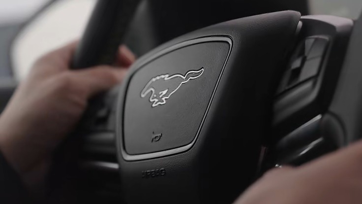  AI大模型「驶入」寻常百姓车：面壁智能这次玩真的了 汽车科技