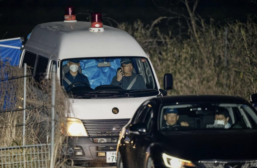  那个穿“84”号卫衣的男孩，再也没能走进教室 新闻