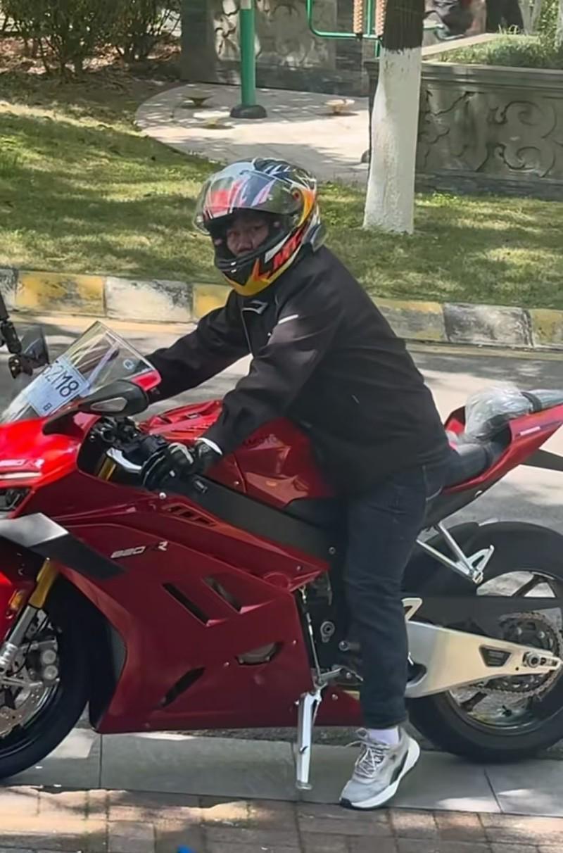  从双冠到产能极限：张雪机车供应链深度解剖与交付周期预测 汽车科技